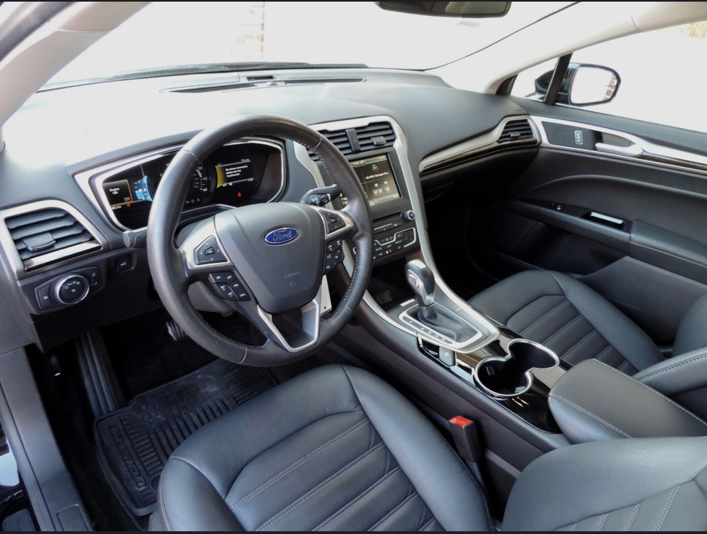 SILVER FORD FUSION