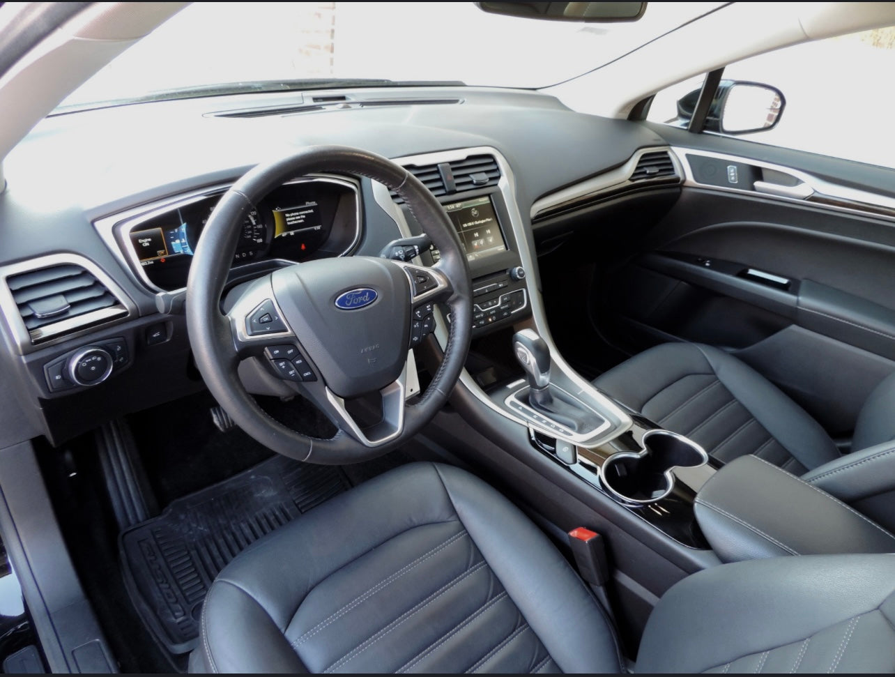 SILVER FORD FUSION